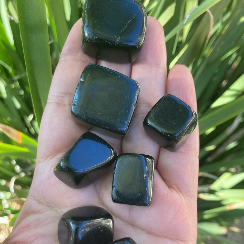 Cube onyx stones